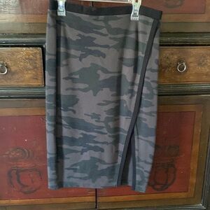 Sanctuary skirt with slit